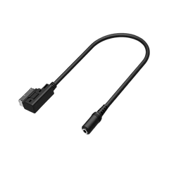AMI til AUX adapter – 3,5 mm hun tilslutning til bilens multimediesystem.